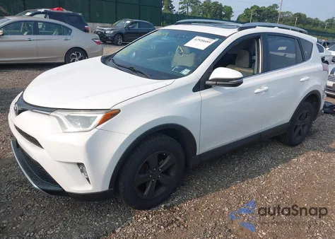 2016 Toyota Rav4 Xle z USA, uszkodzony, nr VIN 2T3RFREV7GW444917